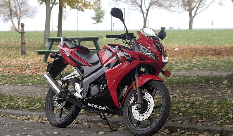 Honda CBR 125 - legendarny ścigacz w wersji mini